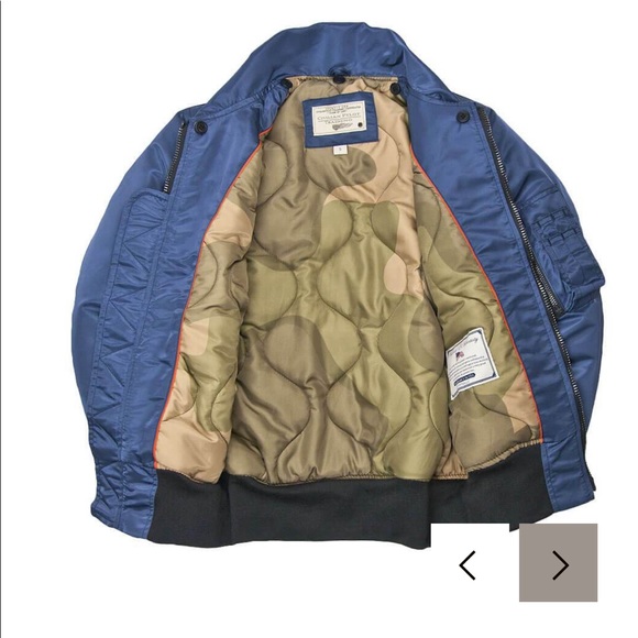 Women’s Bomber Jacket - Picture 2 of 6